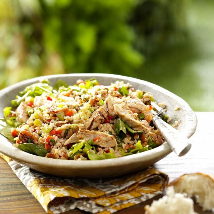 Steamed Chicken Salad With Brown Rice - Nutriphy